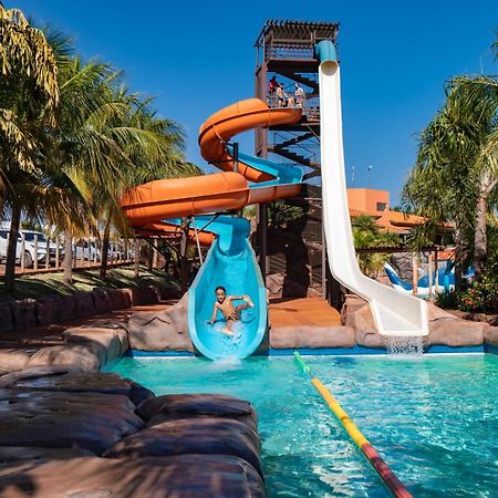 Grandes Lagos Resorts E Parque Aquatico Santa Clara d'Oeste Dış mekan fotoğraf