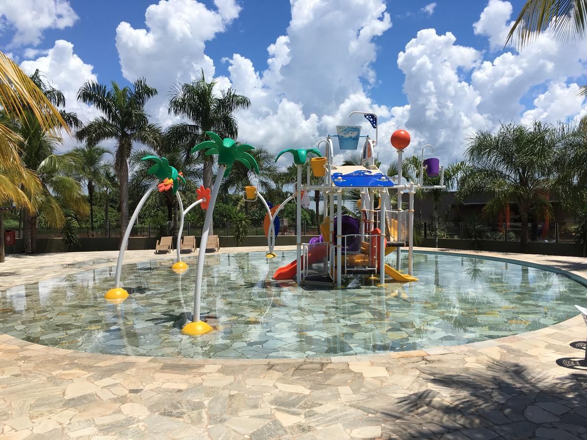 Grandes Lagos Resorts E Parque Aquatico Santa Clara d'Oeste Dış mekan fotoğraf